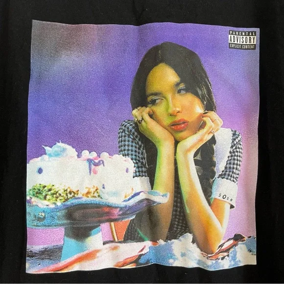 Olivia Rodrigo Concert Tee Shirt Sour Tour Merch Black with Photo Graphic XL - Picture 4 of 6